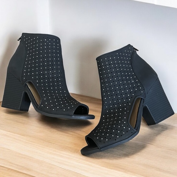 Black Silver Studded Peep Toe, Stacked Heel Booties Size 10 - Picture 1 of 7